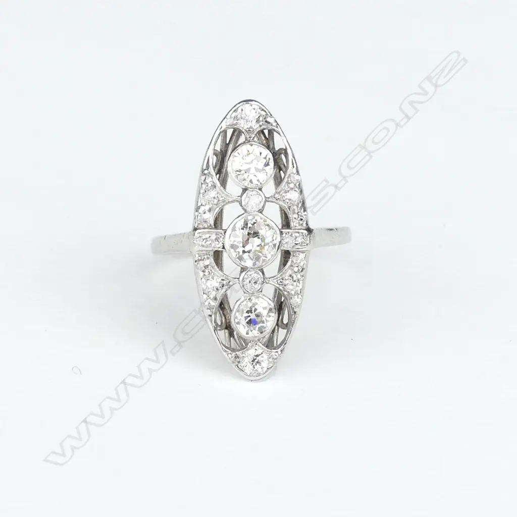 An Art Deco platinum and diamond ring Image 1++