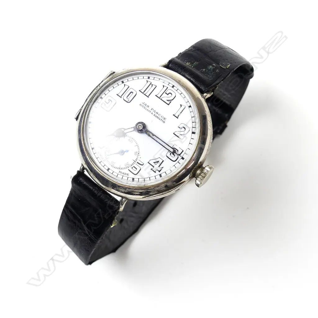 A vintage gent's Swiss wristwatch Image 1++
