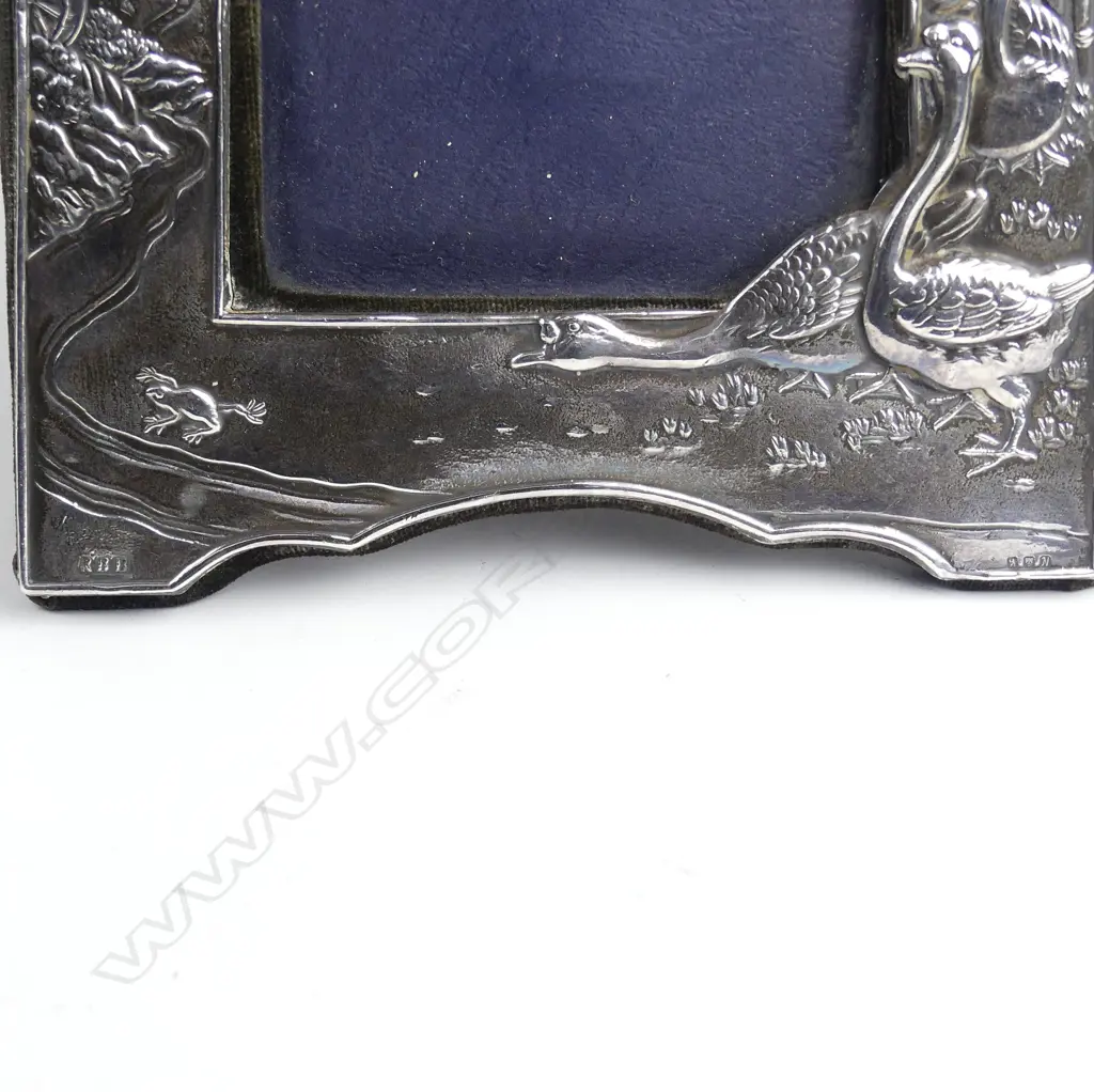 A Japanese Meiji inspired English silver photo frame Image 1++