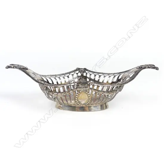 A Victorian silver bonbon dish