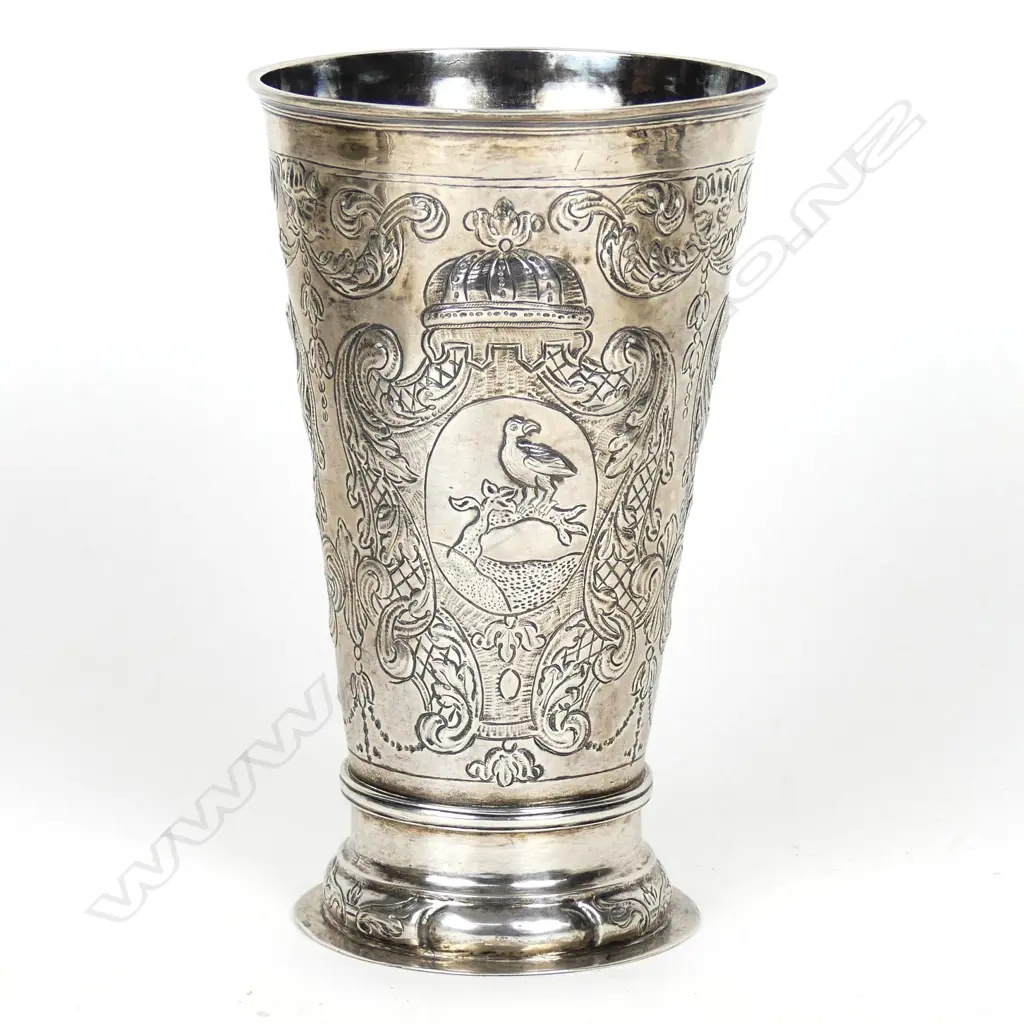 A good large 18thC Russian silver beaker Image 1++