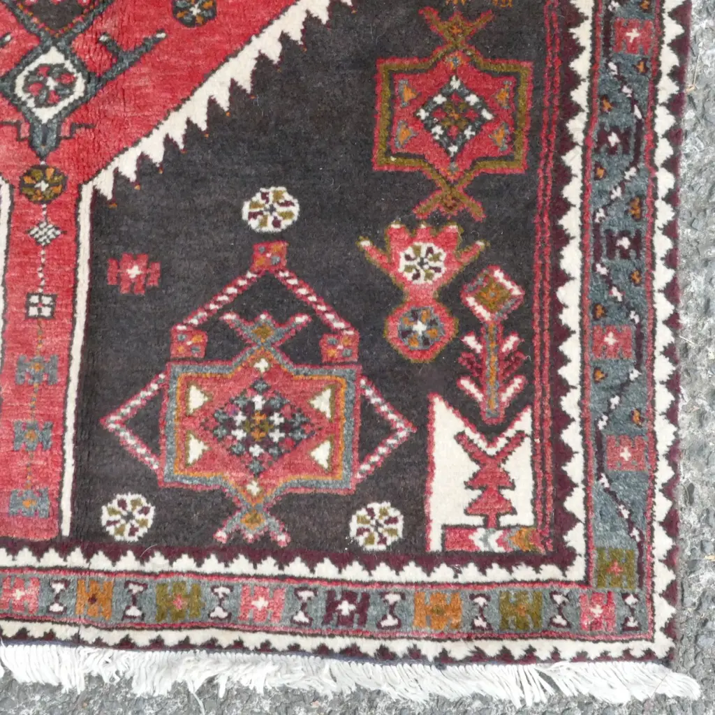 A Hamadan runner Image 1++