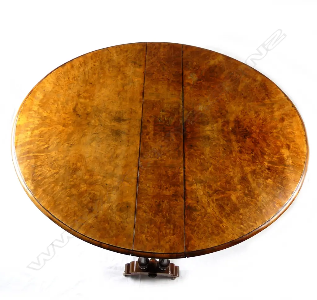 A Victorian walnut Sutherland table Image 1++