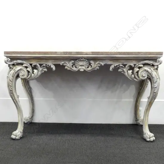 A French style console table
