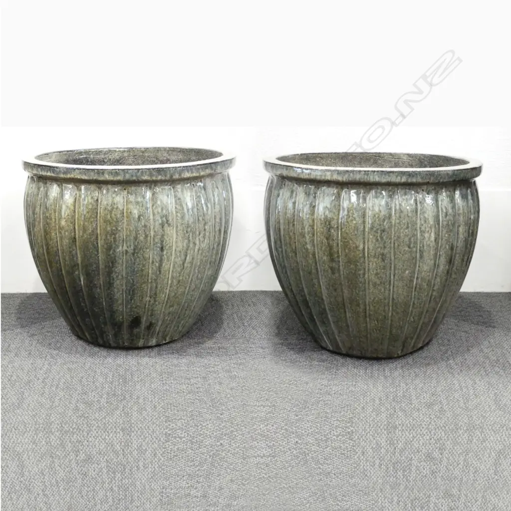 A pair of large ribbed green garden planters Image 1++