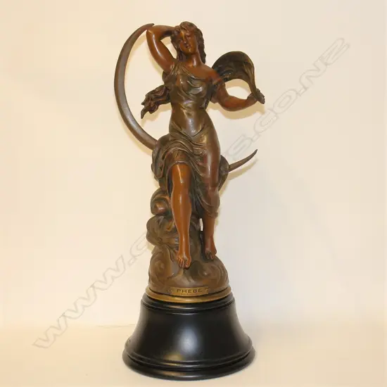 A spelter bronze figurine 'Phebe'