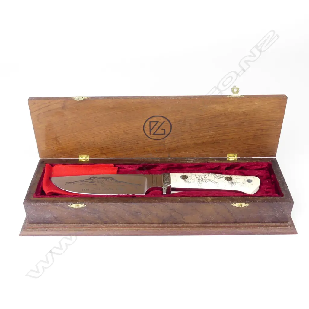 A quality 1981 Majuba (Transvaal) Centennial knife Image 1++