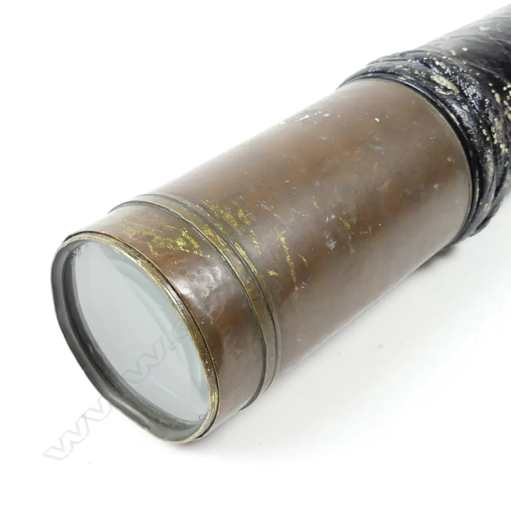 A large 19thC brass telescope signed T. L. Ainsley Image 1++