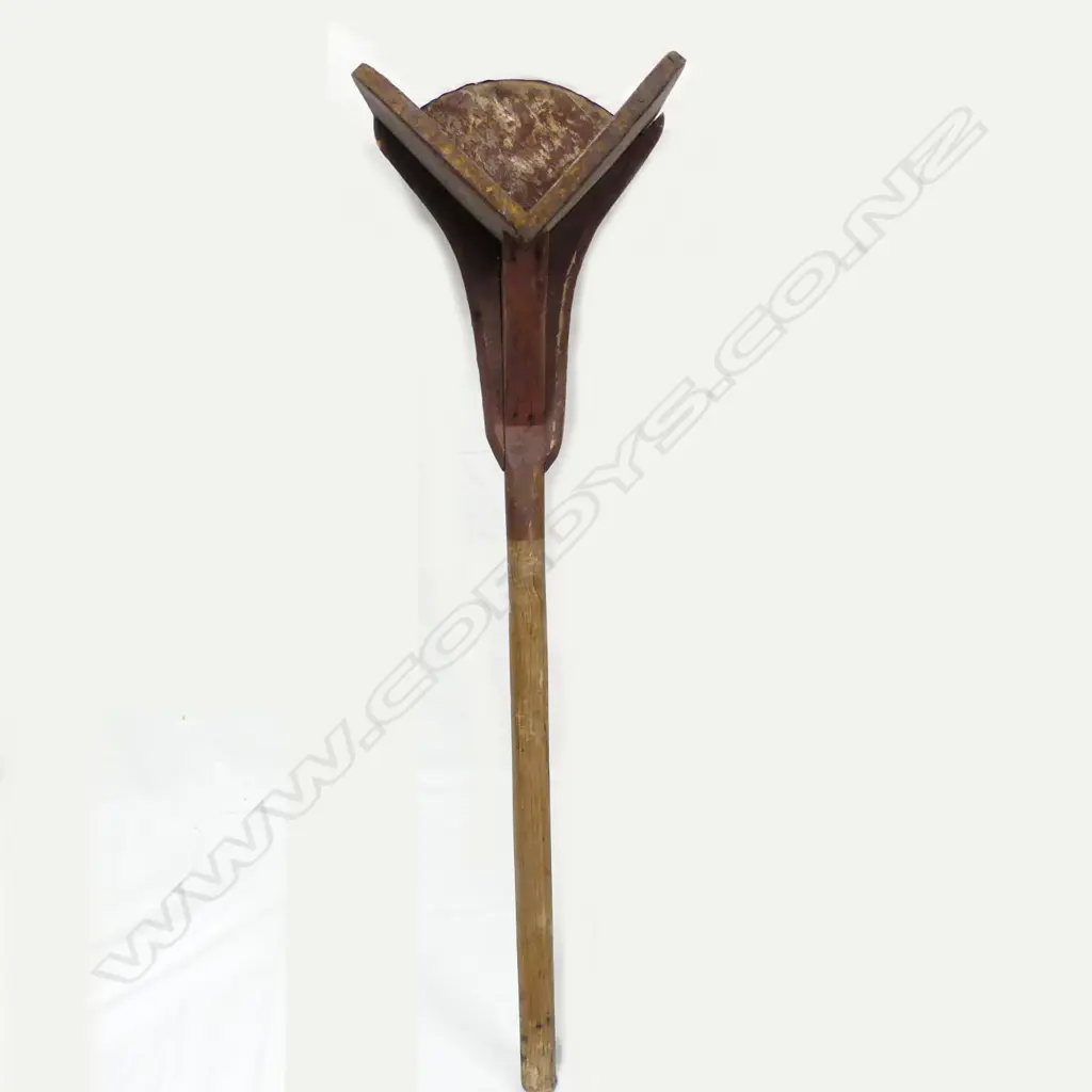 A vintage brick layer's hod Image 1++