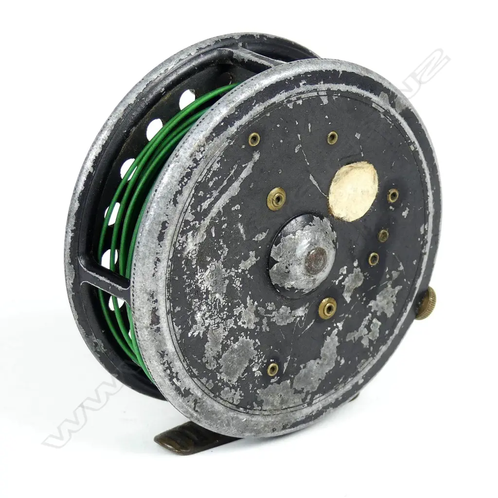 A Hardy's 3¾" 'St. George' fly reel Image 1++