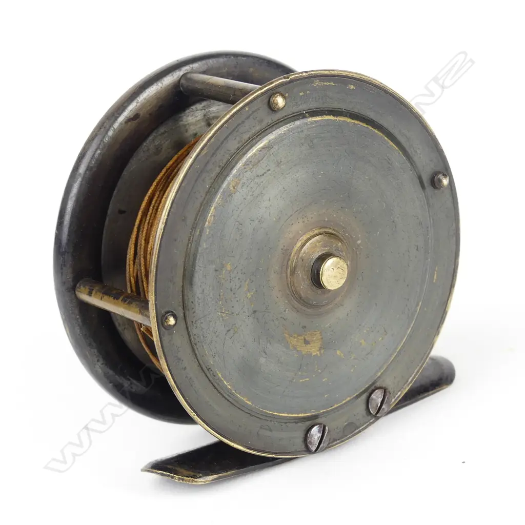 A 2½" Glasgow A. Allan brass fly reel Image 1++