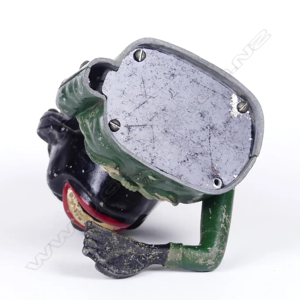 A Greedy Boy money box Image 1++