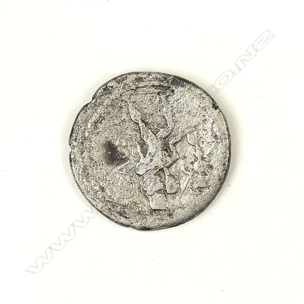 A Roman silver denarius Julius Caesar/Aeneas c.47-46BC Image 1++