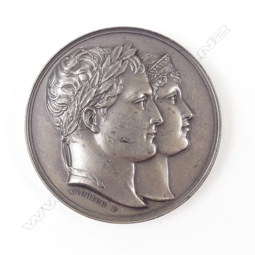 A silver medallion to commemorate the marriage of Napoleon to Marie Louise Image 1++