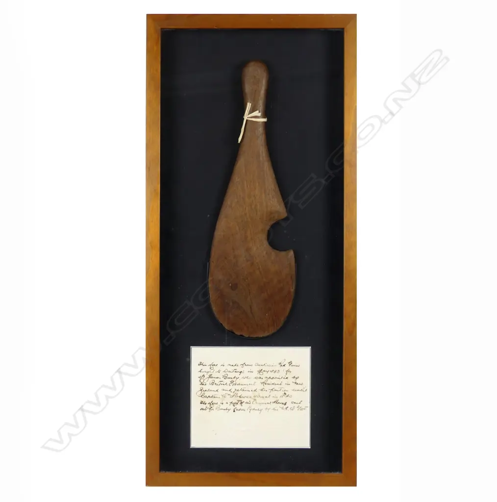 A historic Maori carved patu Image 1++