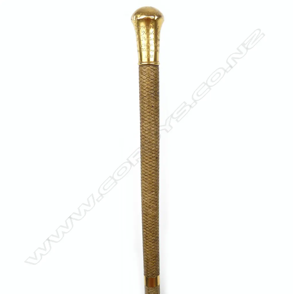 An 1895 presentation "Winner Wellington Cup" horse riding crop Image 1++