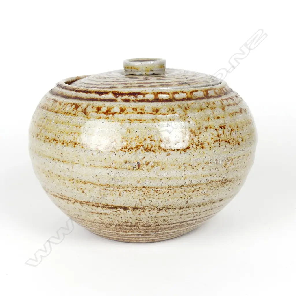 Len Castle Crum Brickworks lidded jar Image 1++