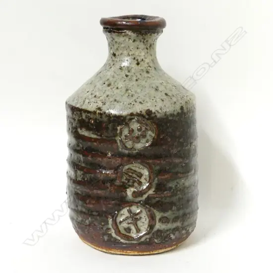 Len Castle wheel thrown bottle vase