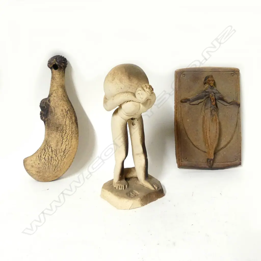 Three Greig Barnett small sculpted pieces Image 1++