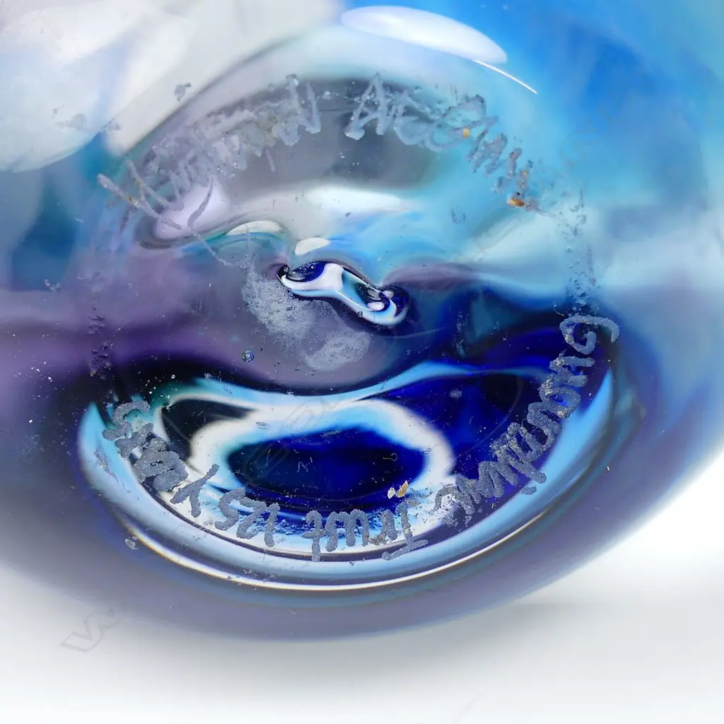 A Hoglund glass vase Image 1++