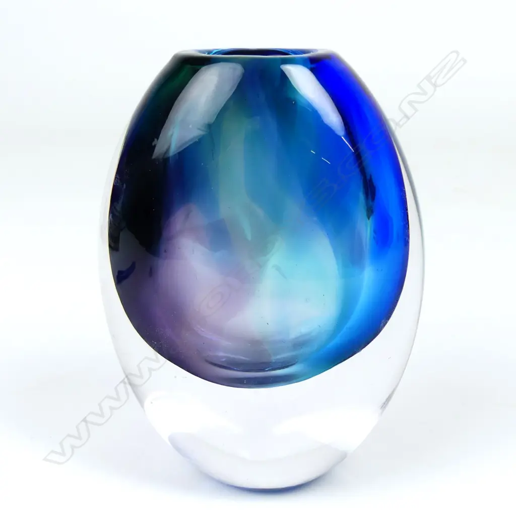 A Hoglund glass vase Image 1++