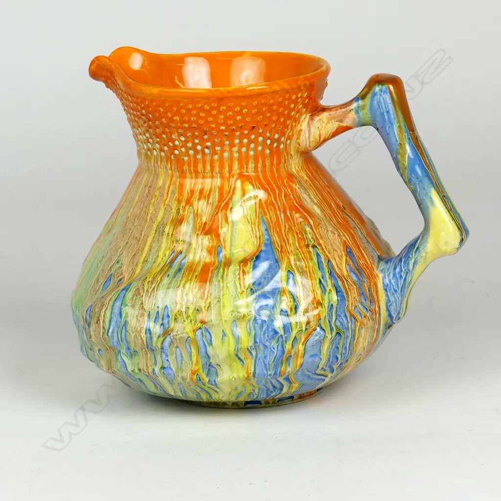 A Clarice Cliff Delecia jug Image 1++