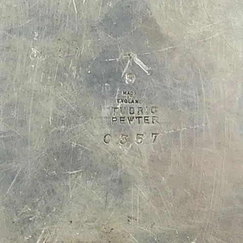 A Tudric Art Nouveau pewter oval basket Image 1++