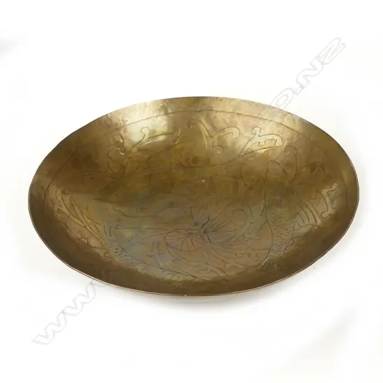 An Art & Crafts copper bowl