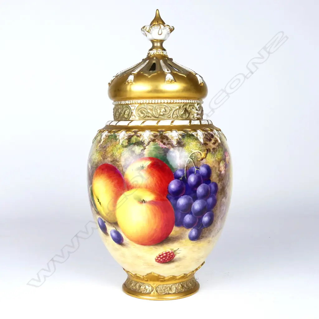 An impressive Royal Worcester pot pourri and cover by Harry Ayrton Image 1++