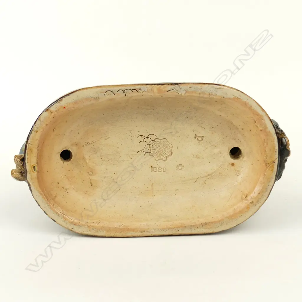 A late Victorian Doulton Lambeth figure group Image 1++