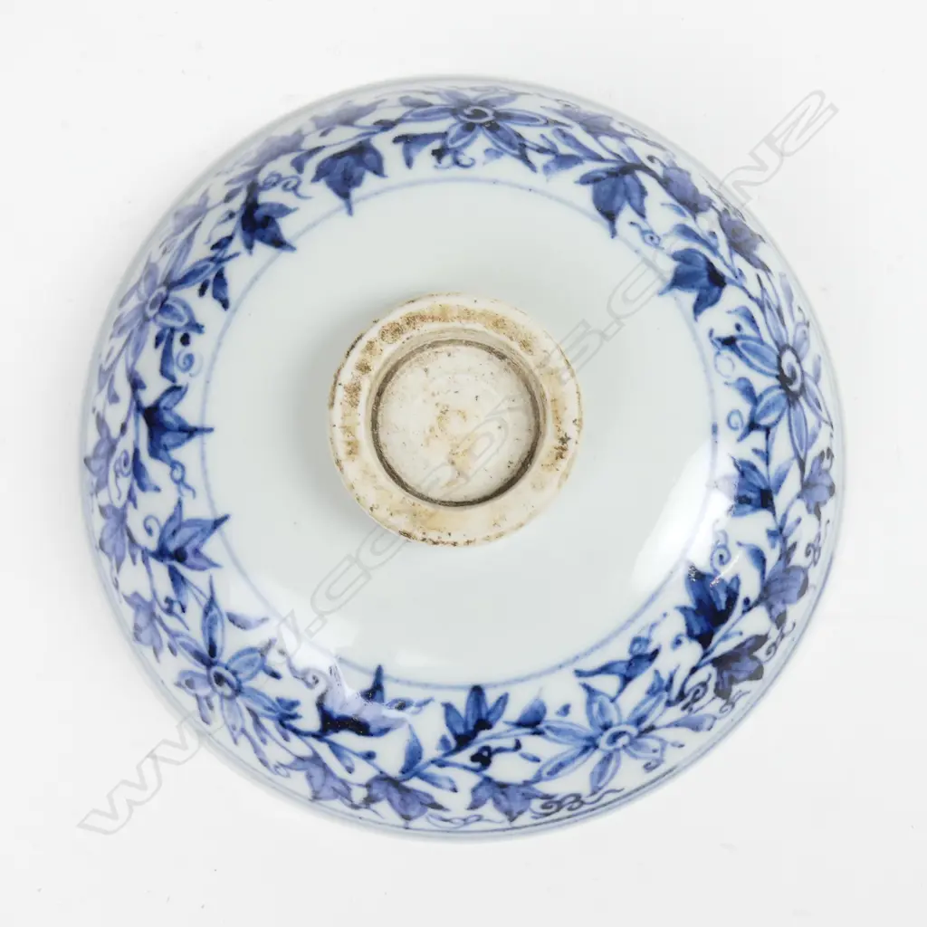 A Chinese blue and white porcelain small dish Image 1++