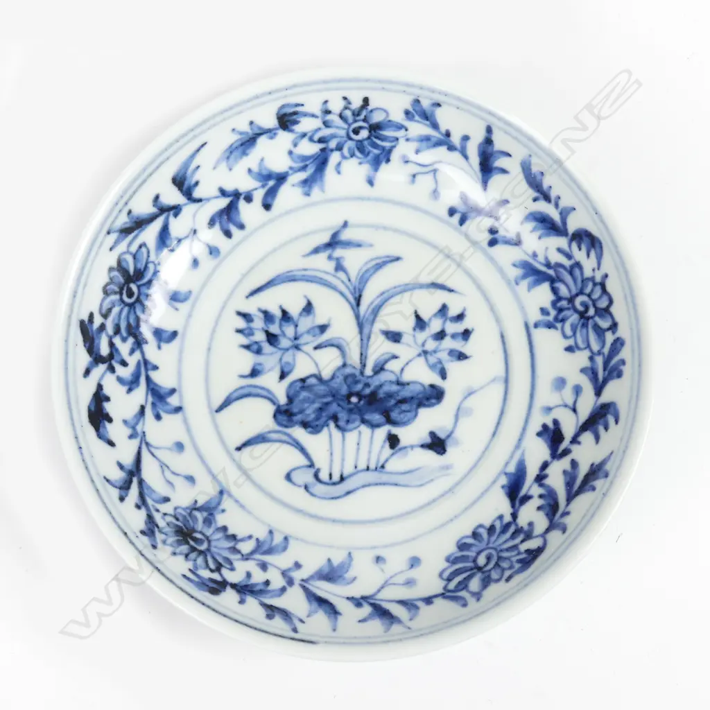 A Chinese blue and white porcelain small dish Image 1++