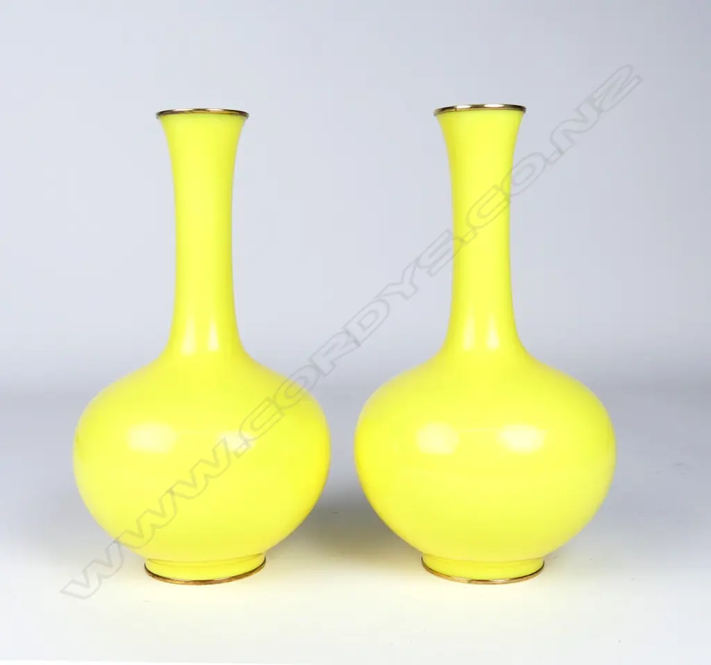 A quality pair of Ando monochrome yellow cloisonné vases Image 1++