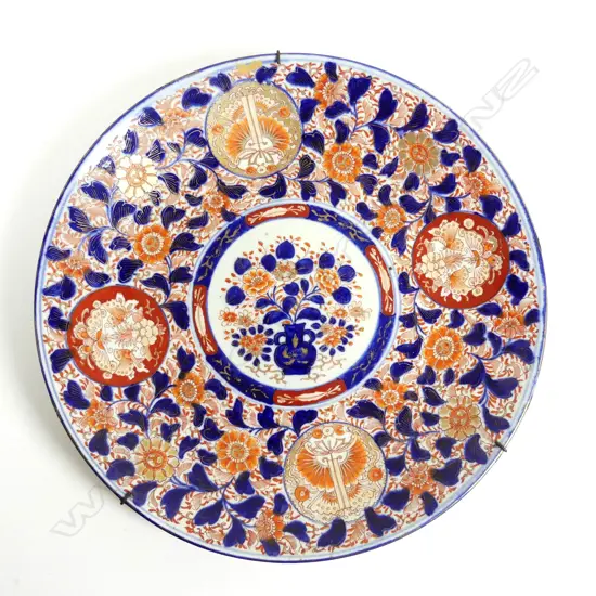 A large late 19thC Japanese Imari porcelain charger