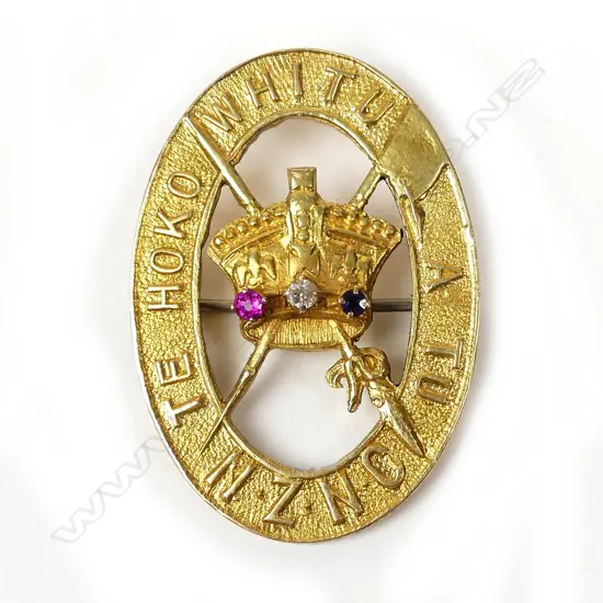 A rare 15ct yellow gold NZ Native Contingent (Maori Pioneer Battalion) 'sweetheart' badge