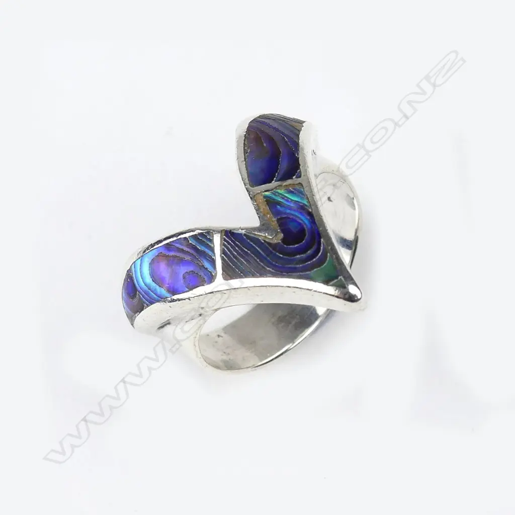 Ida Hudig 1970s silver and paua ring Image 1++
