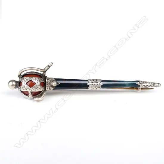 A Victorian Scottish silver and pebble brooch
