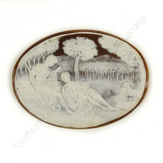 A vintage unset cameo