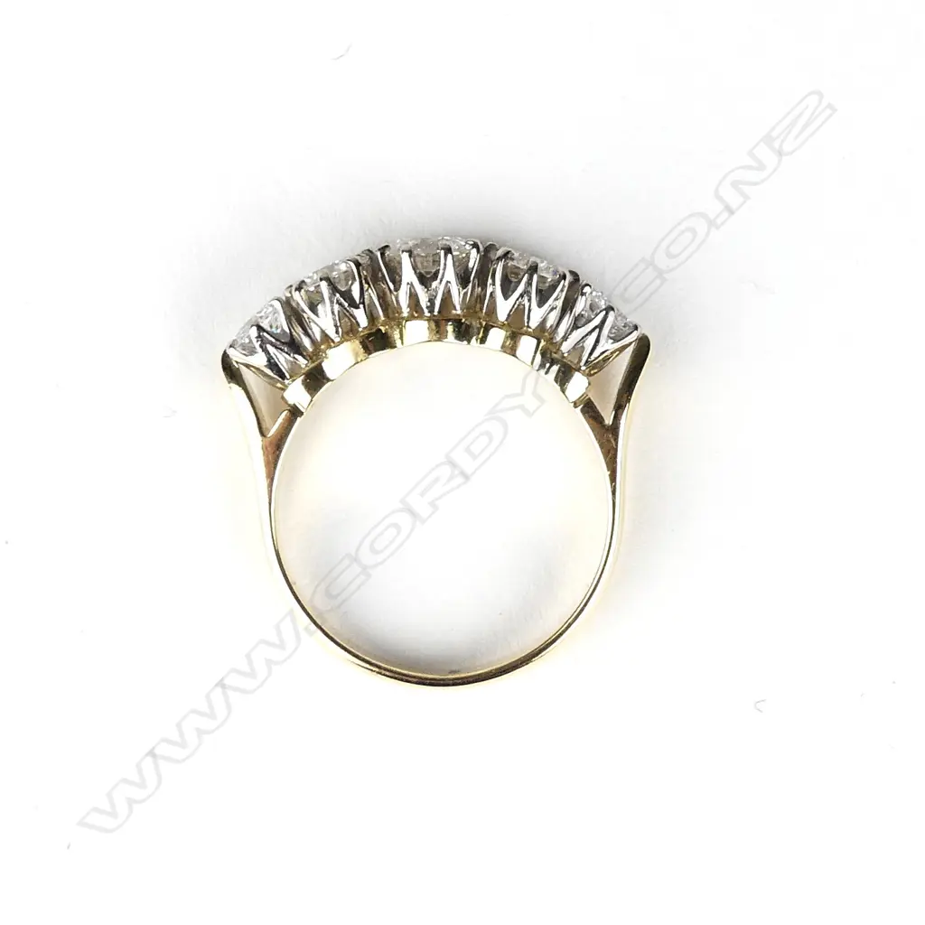 An estate 18ct gold and five stone diamond ring Image 1++