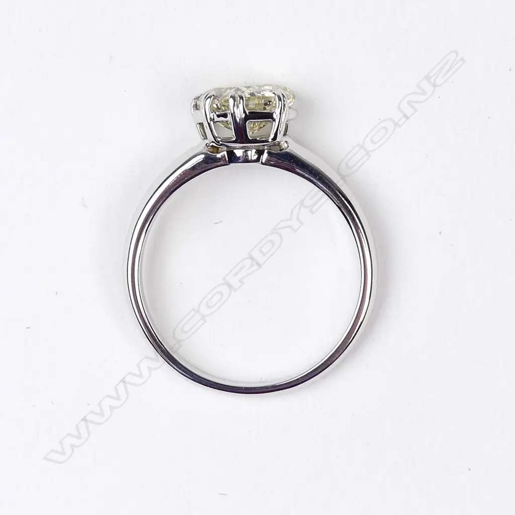 A 14ct white gold diamond solitaire ring Image 1++