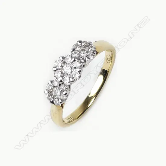 An 18ct gold and diamond cluster ring