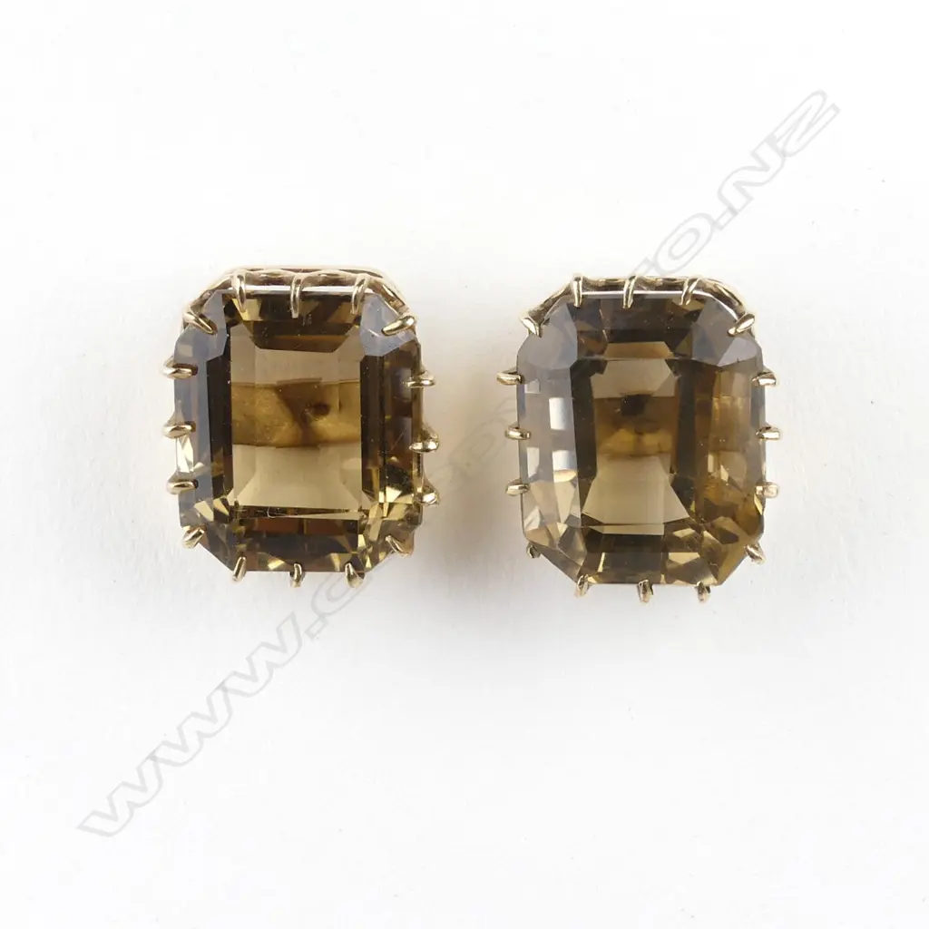 A pair of retro 9ct gold and smoky quartz earrings Image 1++