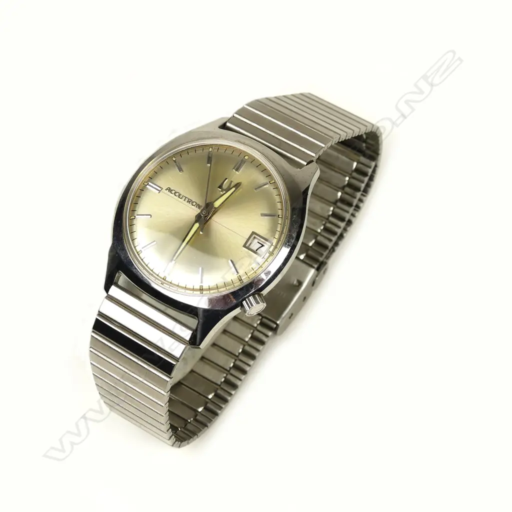 A Bulova Accutron gent's wristwatch Image 1++