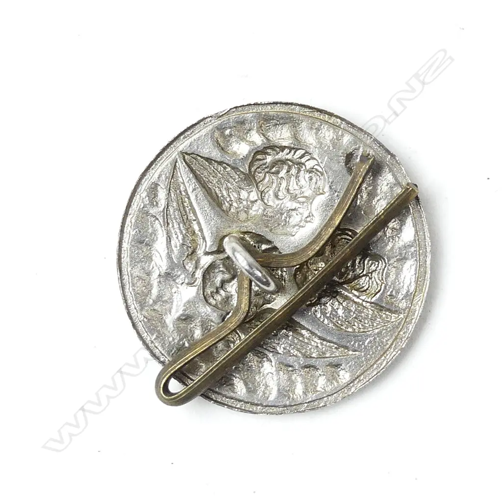 A set of six Edwardian silver buttons Image 1++