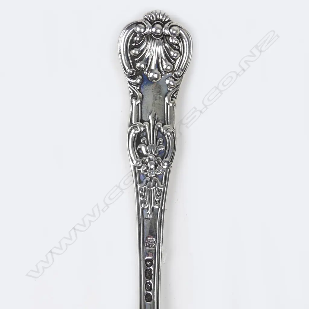 A pair of early Victorian silver sauce ladles Image 1++