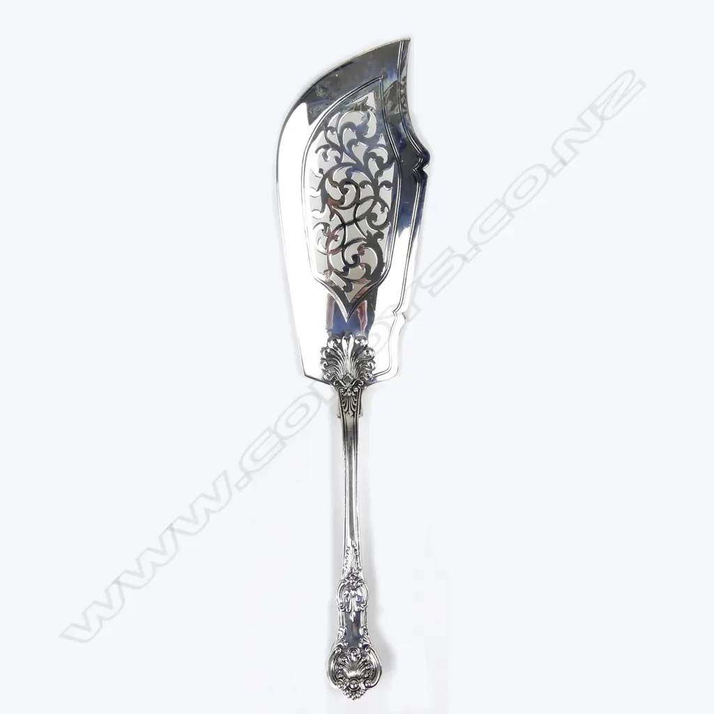 An early Victorian silver fish slice Image 1++