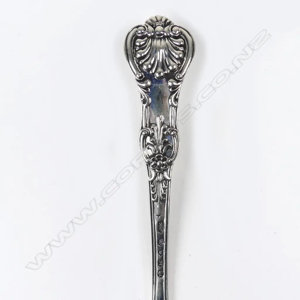 An early Victorian silver fish slice Image 1++