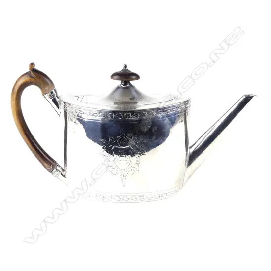 A George III silver teapot