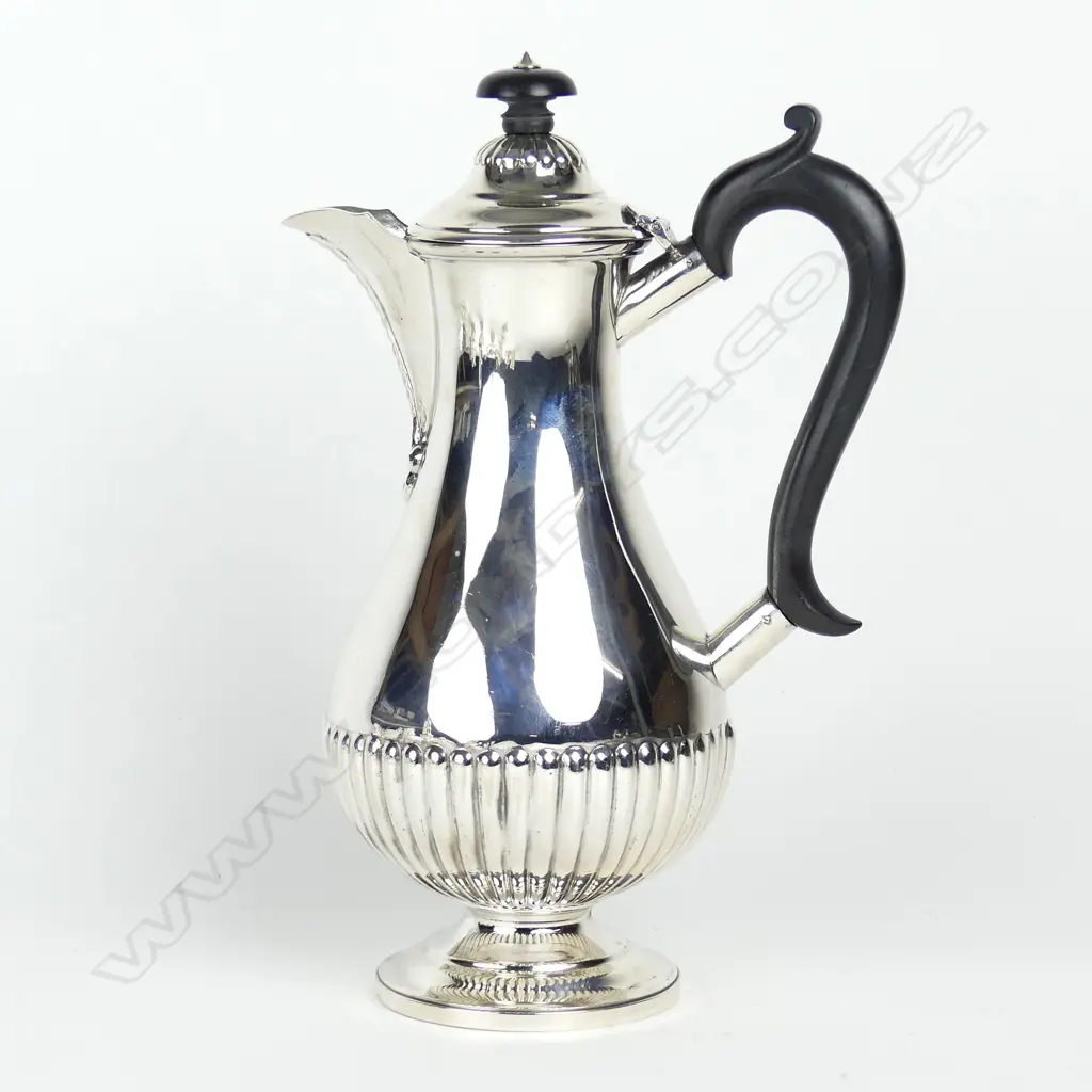 An elegant 1920s silver hot chocolate pot Image 1++