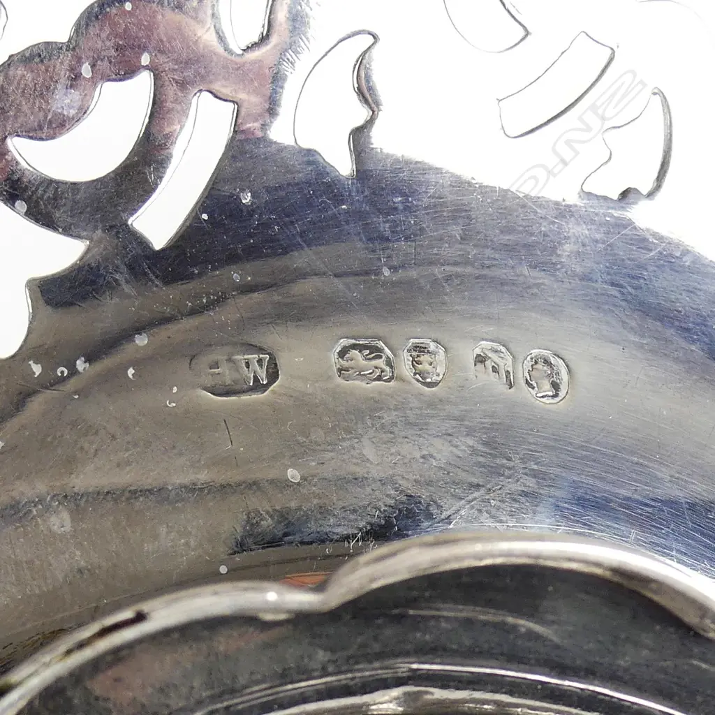 A Victorian silver swing handled dish Image 1++